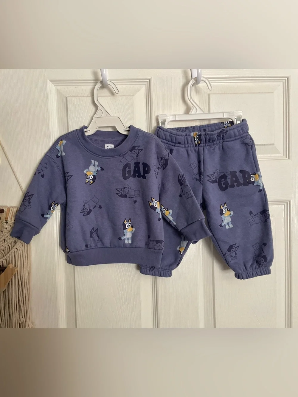 GAP Baby 6-12 Months Bluey Lavender Pullover Sweatshirt and Sweatpants Set